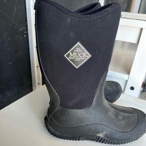 Kids size 3 muck boots